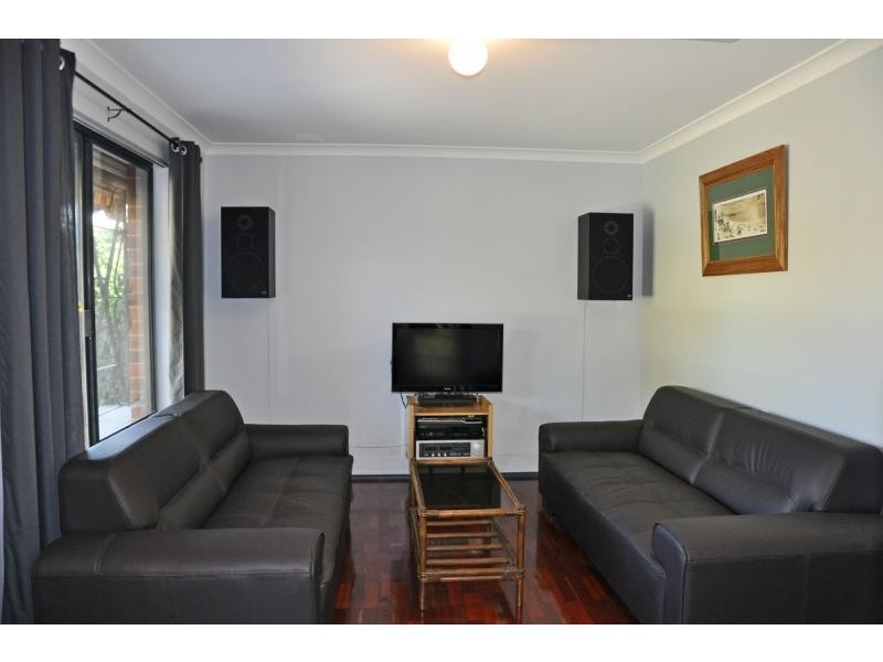 1A Sumpton Street, Hilton WA 6163