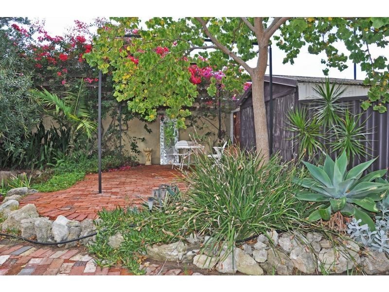 3A Paget Street, Hilton WA 6163