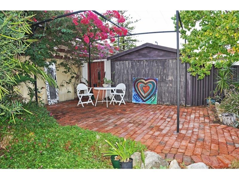 3A Paget Street, Hilton WA 6163