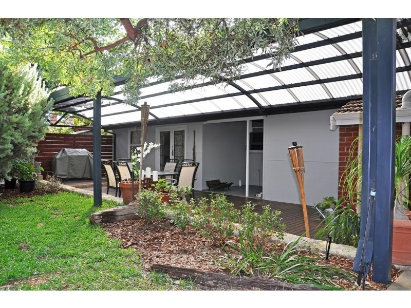 119 Watkins Street, White Gum Valley WA 6162