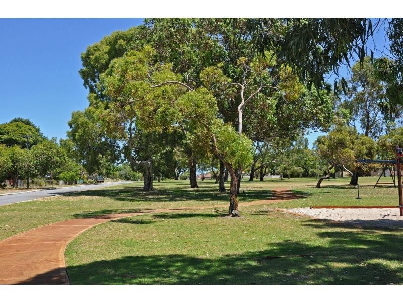 13 Joslin Street, Hilton WA 6163