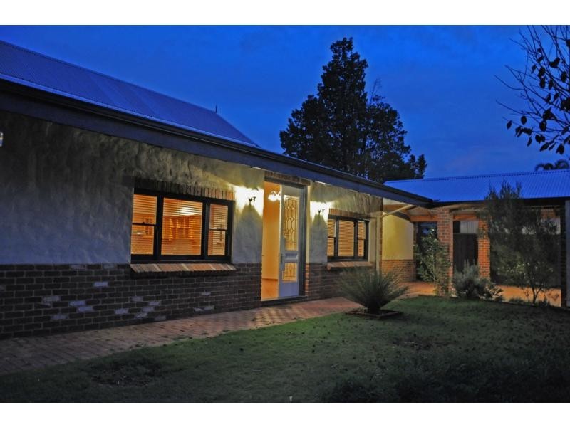 28A Lee Avenue, Hilton WA 6163