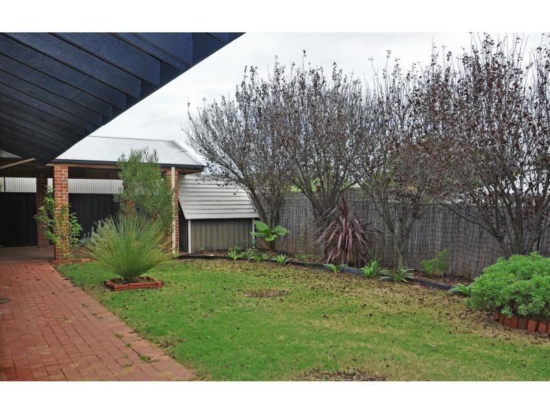 28A Lee Avenue, Hilton WA 6163