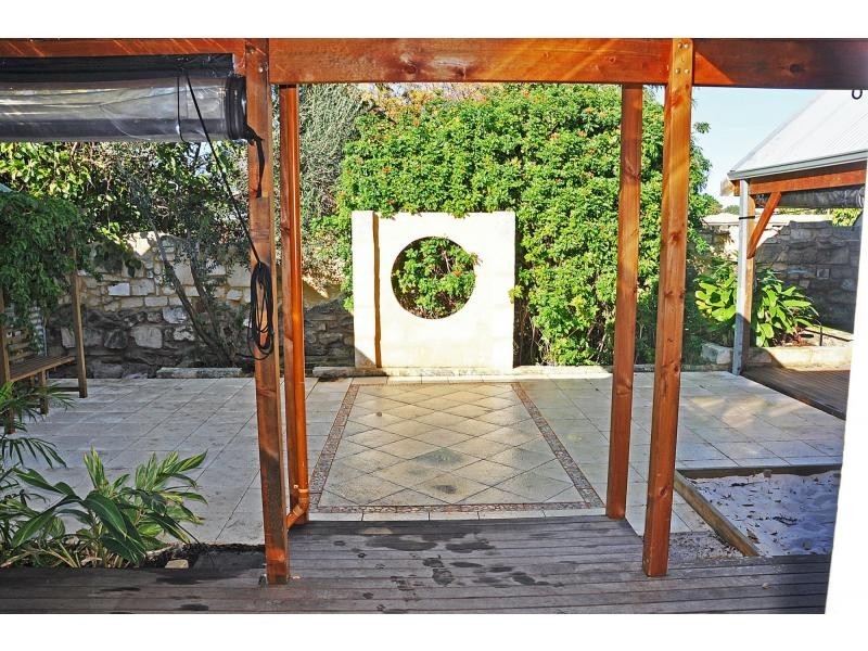 61 Watkins Street, White Gum Valley WA 6162