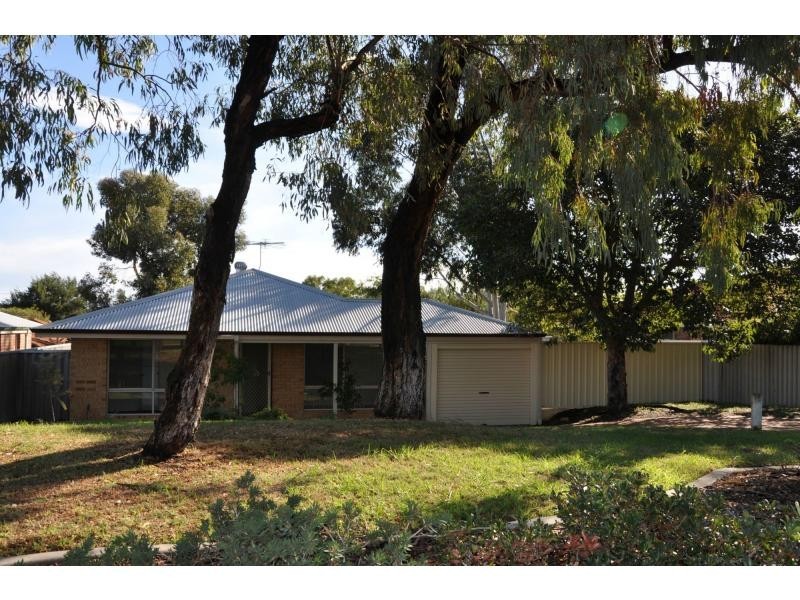 11 Bottrill Street, Hamilton Hill WA 6163