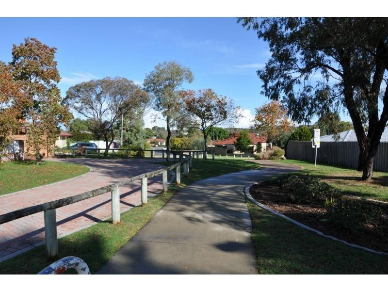 11 Bottrill Street, Hamilton Hill WA 6163