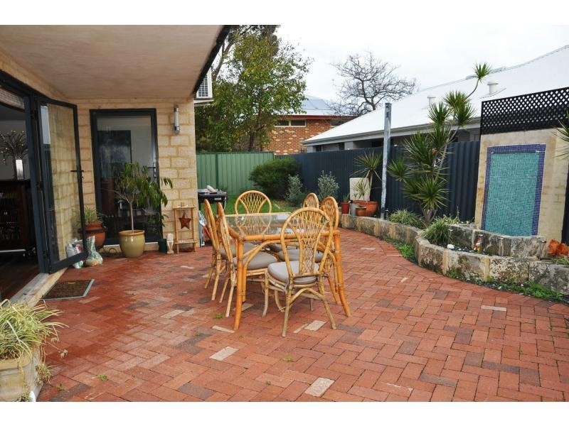 165A Stevens Street, White Gum Valley WA 6162