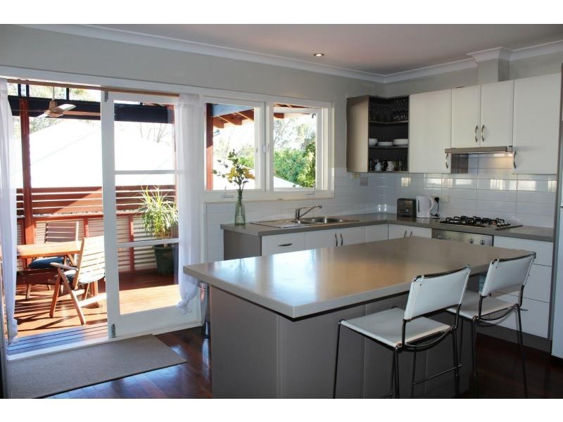 4 Sumpton Street, Hilton WA 6163