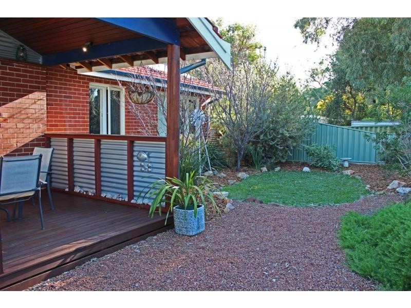 4 Sumpton Street, Hilton WA 6163