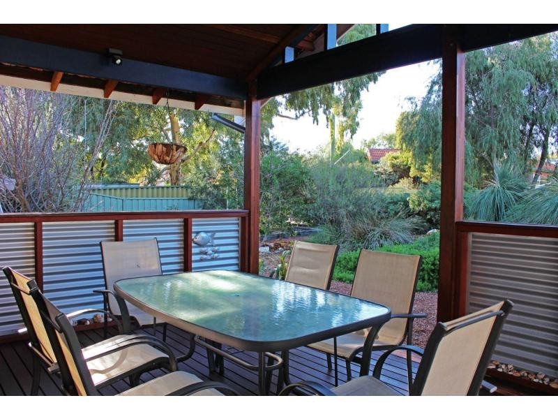 4 Sumpton Street, Hilton WA 6163