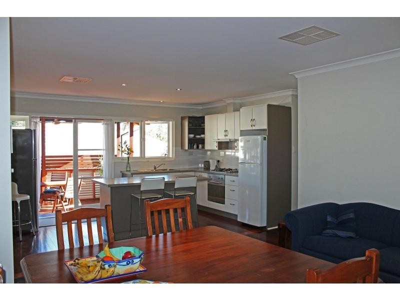 4 Sumpton Street, Hilton WA 6163