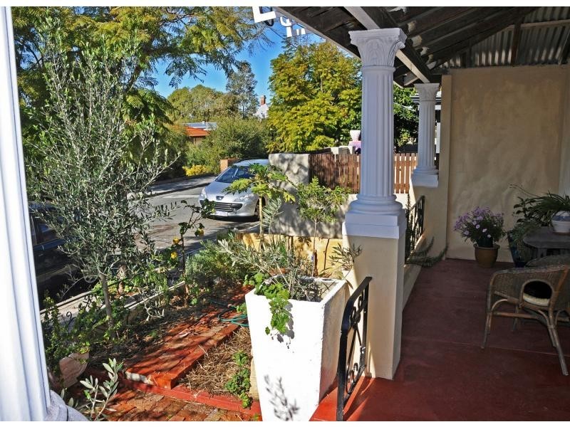 73 Attfield Street, Fremantle WA 6160