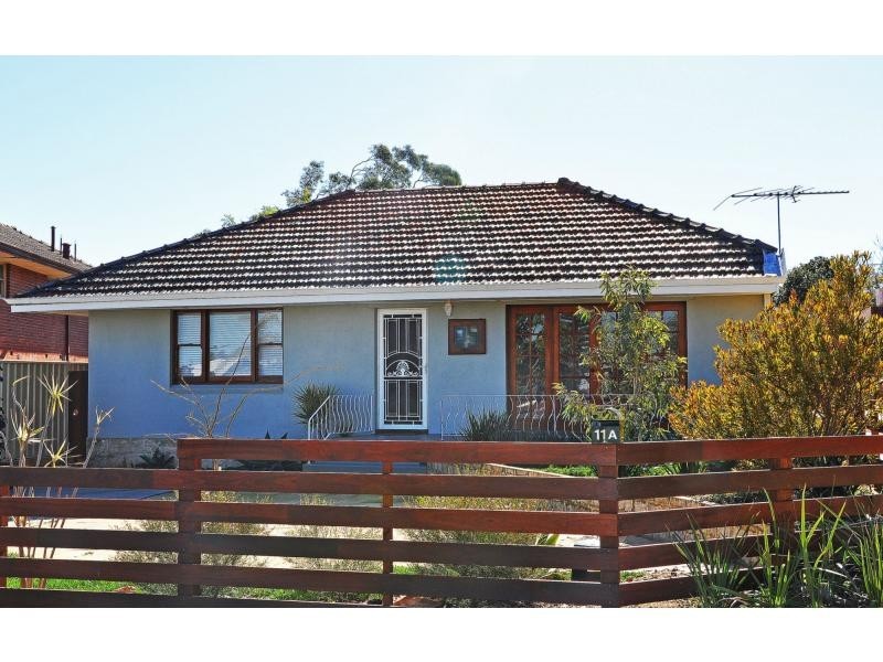 11 Sweetman Street, White Gum Valley WA 6162