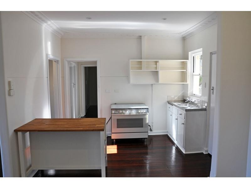 11 Sweetman Street, White Gum Valley WA 6162