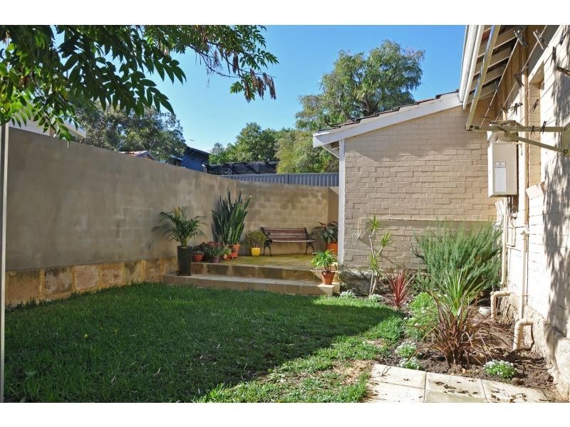 11 Sweetman Street, White Gum Valley WA 6162