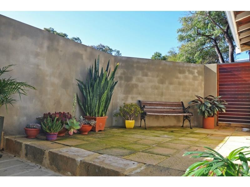 11 Sweetman Street, White Gum Valley WA 6162