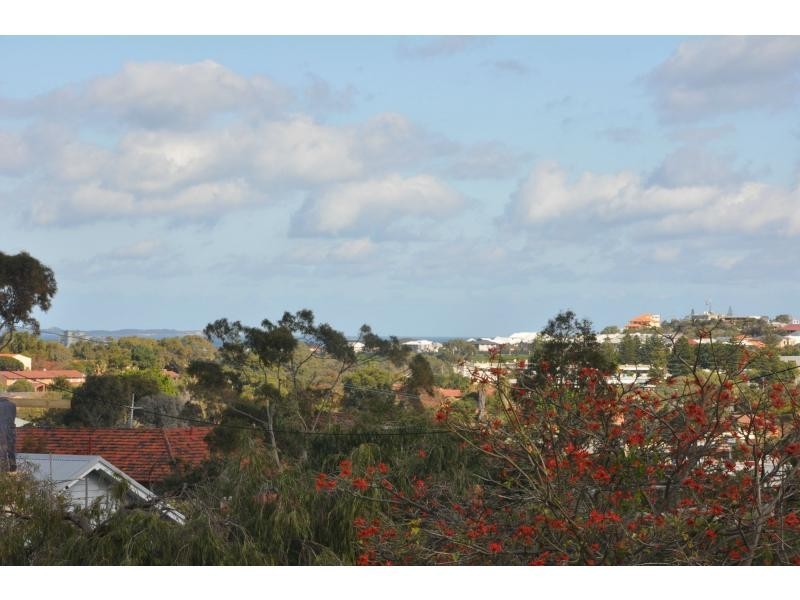 154A Samson Street, White Gum Valley WA 6162