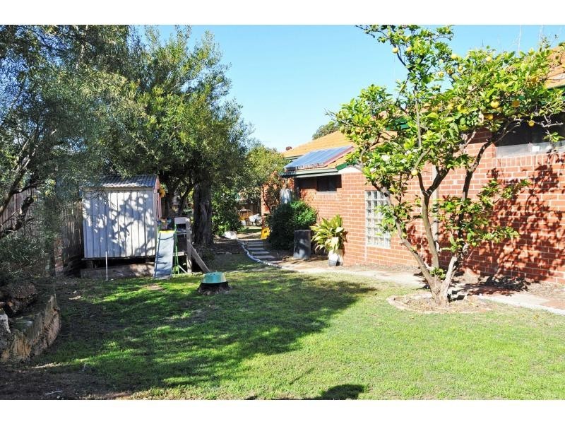 89 Watkins Street, White Gum Valley WA 6162