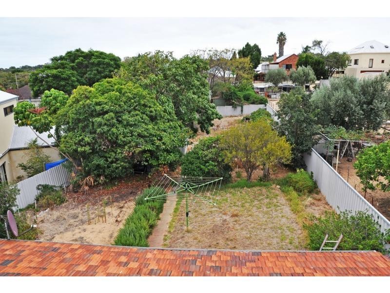 148A Samson Street Street, White Gum Valley WA 6162