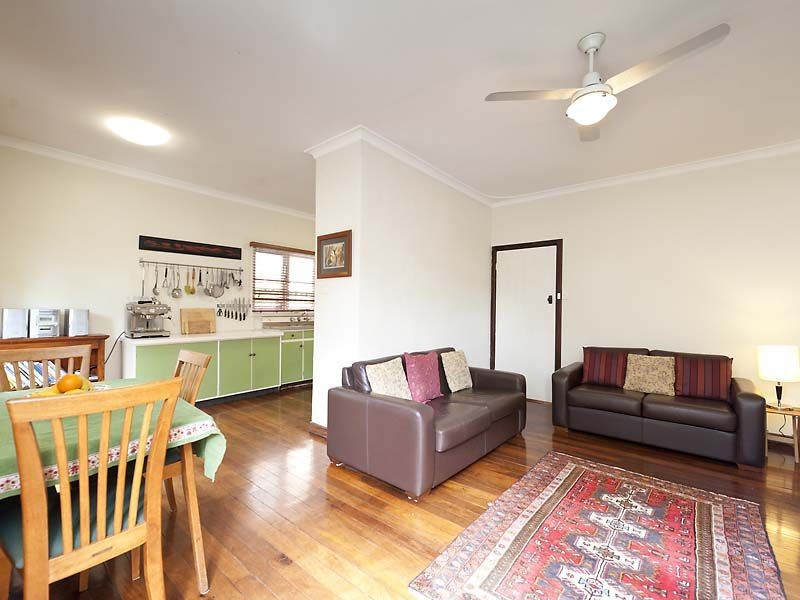 135 Samson Street, White Gum Valley WA 6162