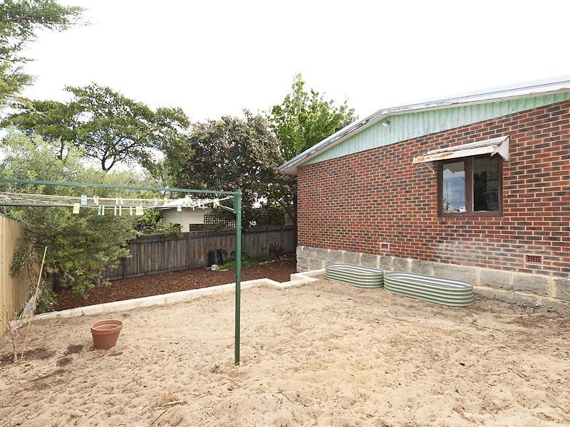 135 Samson Street, White Gum Valley WA 6162