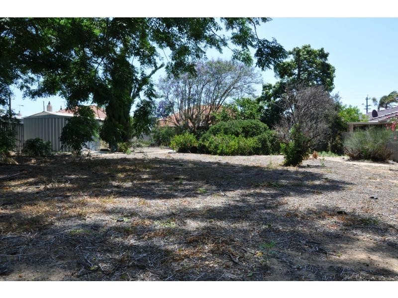 222 Carrington Street, Hilton WA 6163