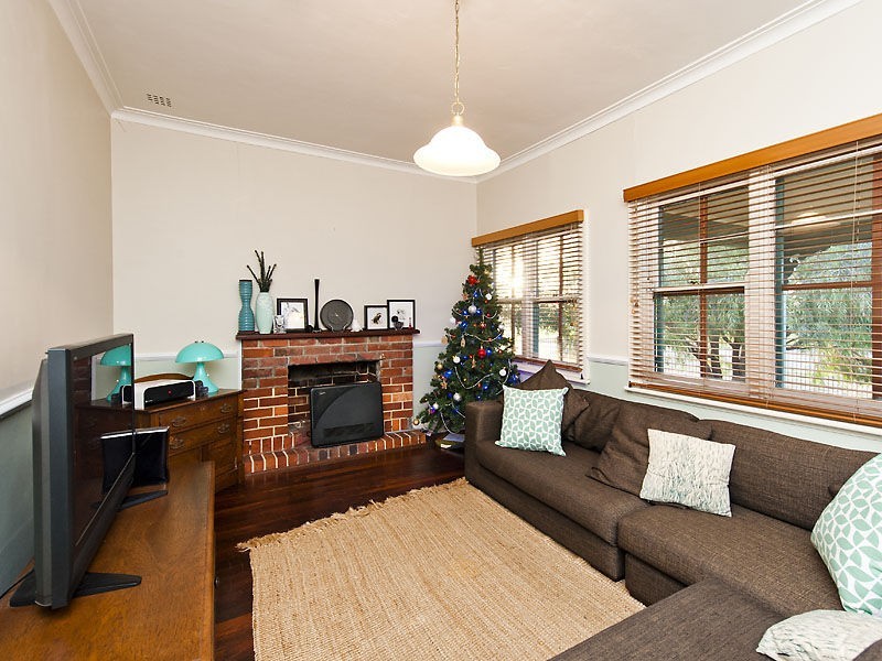 250 Carrington Street, Hilton WA 6163