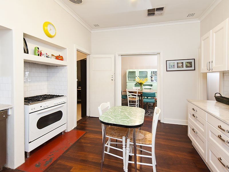 250 Carrington Street, Hilton WA 6163