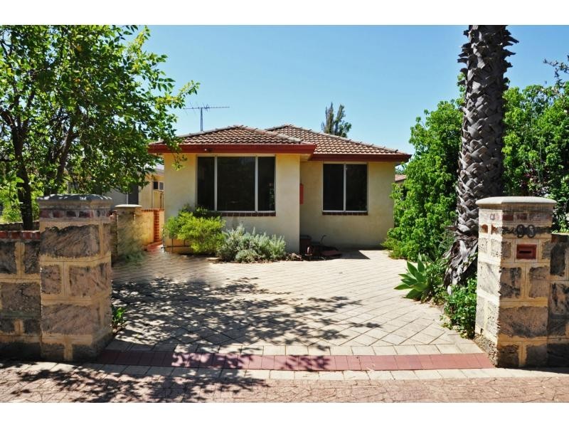 90 Samson Street, White Gum Valley WA 6162