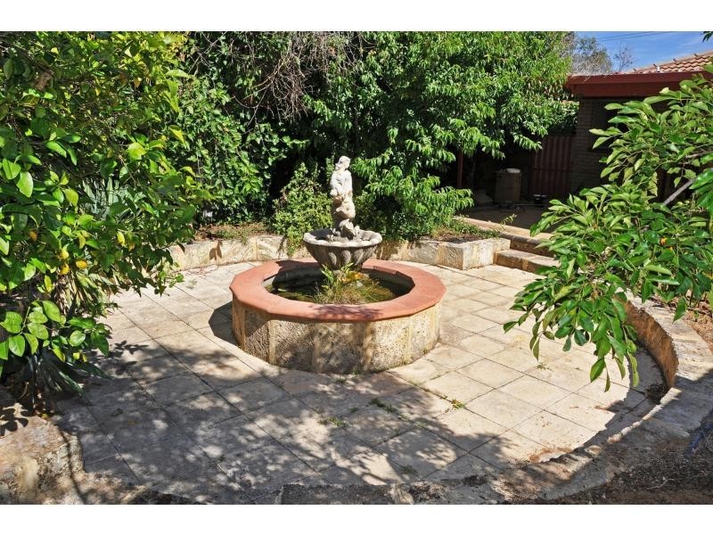 90 Samson Street, White Gum Valley WA 6162