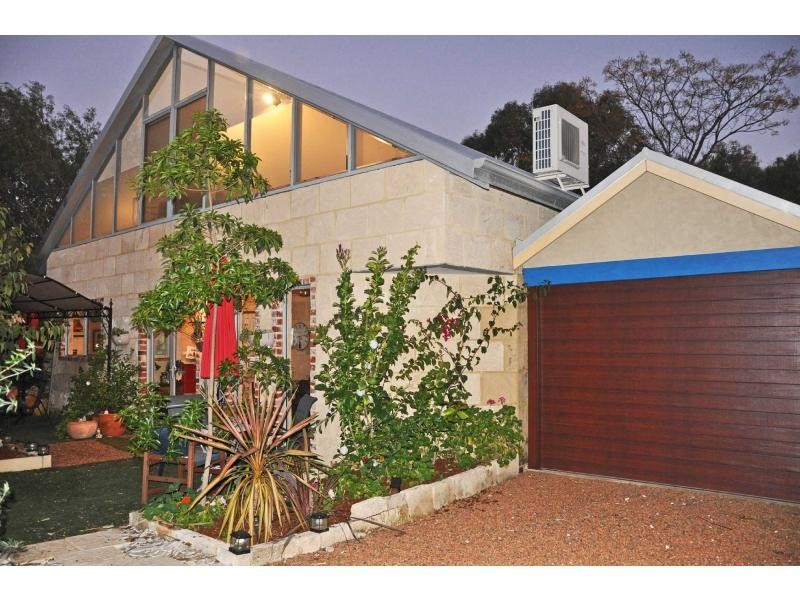 109A Samson Street, White Gum Valley WA 6162