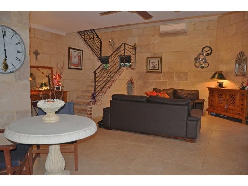 109A Samson Street, White Gum Valley WA 6162