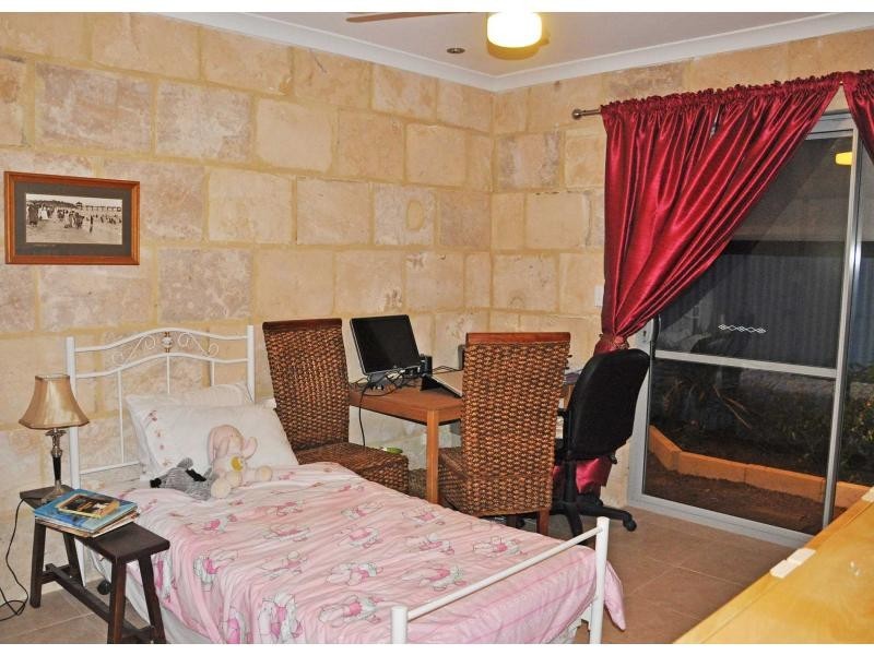 109A Samson Street, White Gum Valley WA 6162