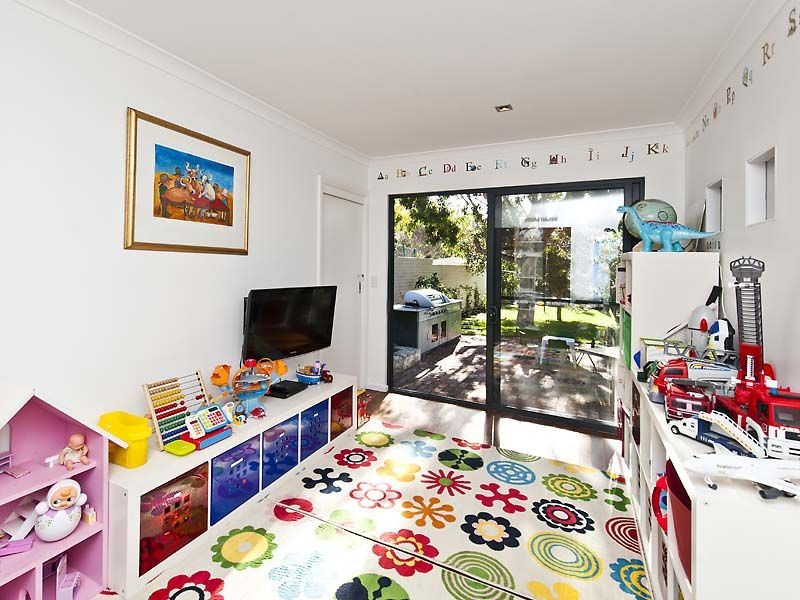 65 Wood Street, White Gum Valley WA 6162