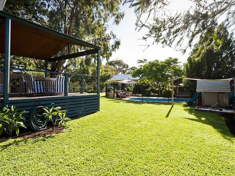 65 Wood Street, White Gum Valley WA 6162