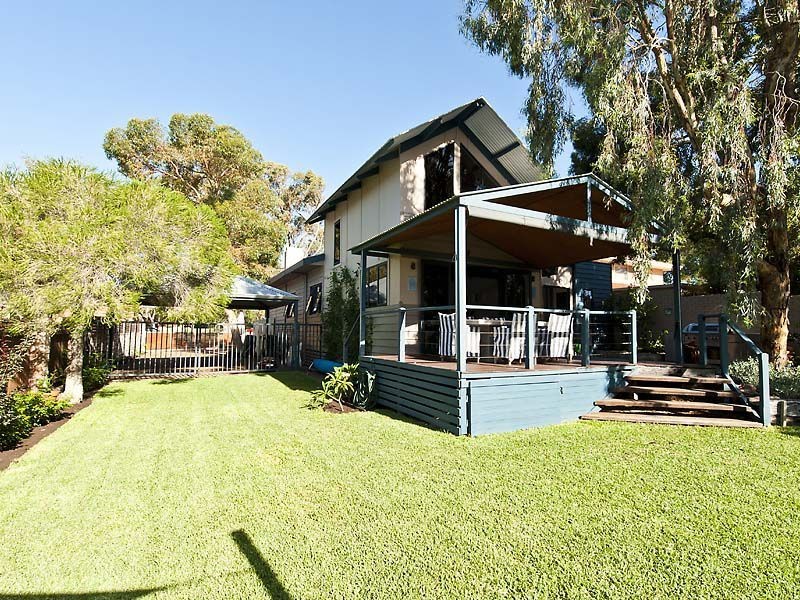 65 Wood Street, White Gum Valley WA 6162