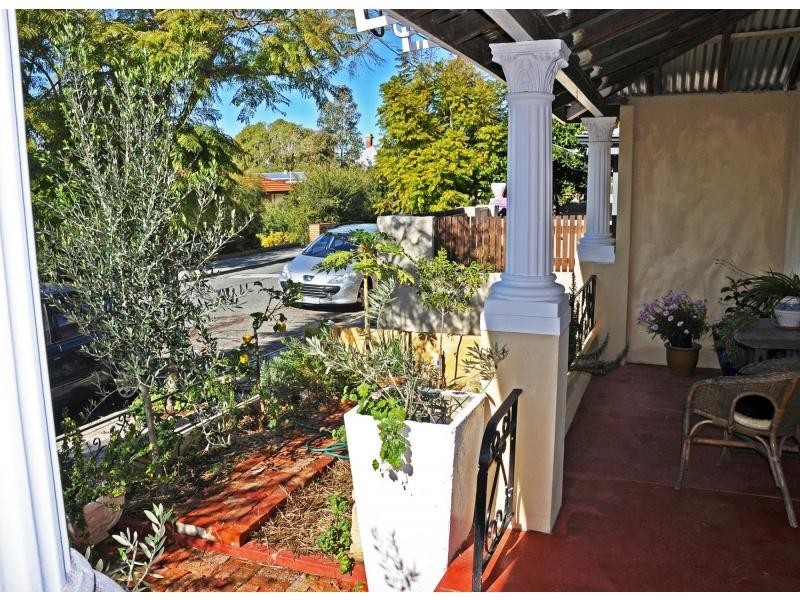 73 Attfield Street, Fremantle WA 6160