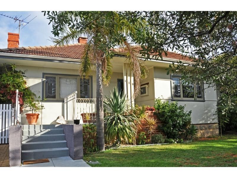 119 Watkins Street, White Gum Valley WA 6162