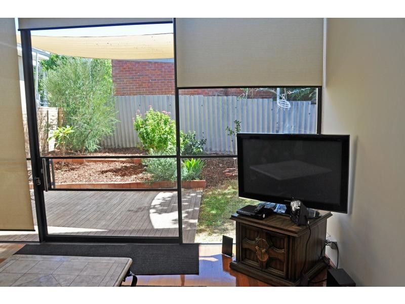 38 Simper Crescent, White Gum Valley WA 6162