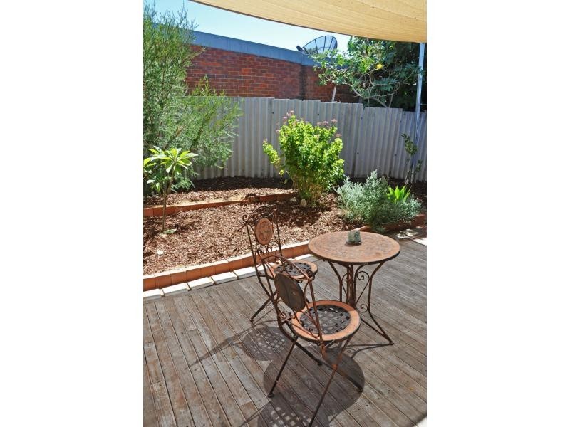 38 Simper Crescent, White Gum Valley WA 6162