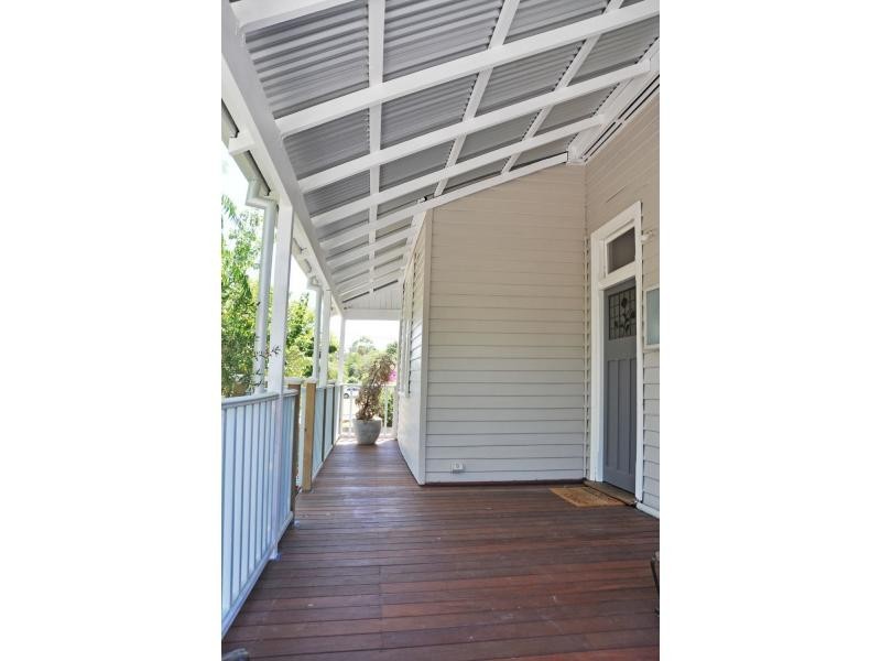 18 Taylor Street, White Gum Valley WA 6162