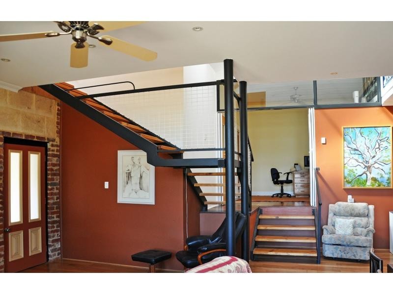 6 Elizabeth Street, White Gum Valley WA 6162