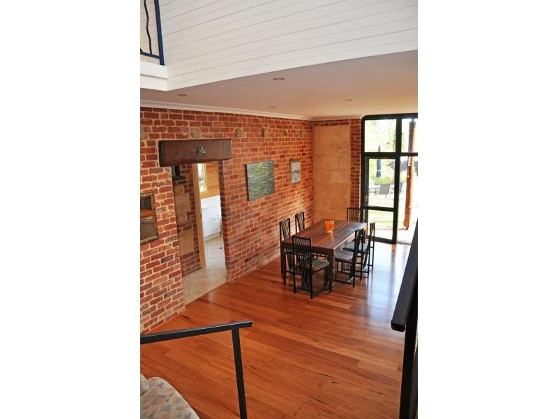 6 Elizabeth Street, White Gum Valley WA 6162