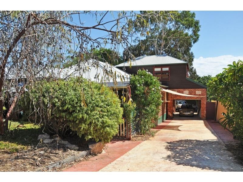 6 Elizabeth Street, White Gum Valley WA 6162