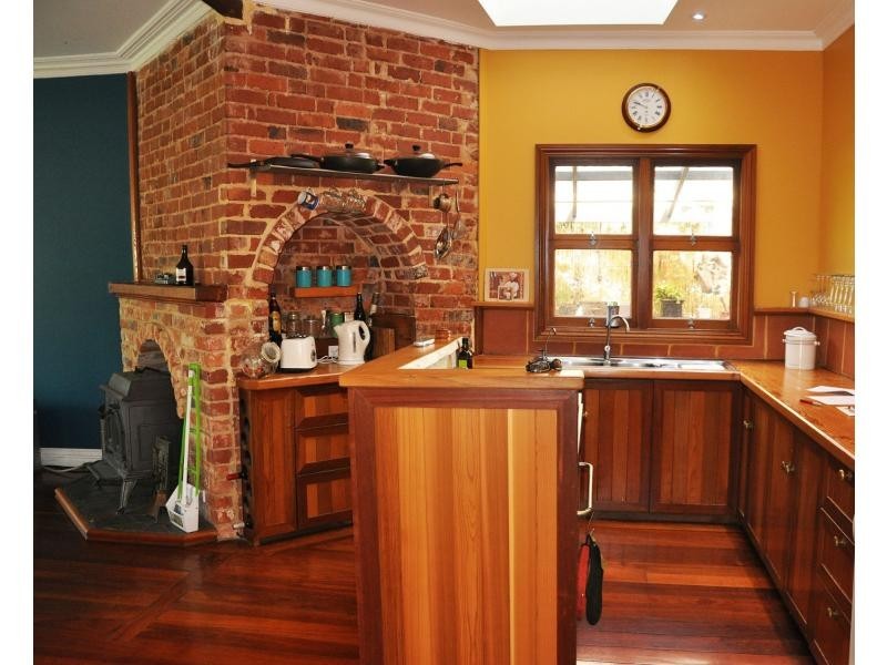 6 Elizabeth Street, White Gum Valley WA 6162