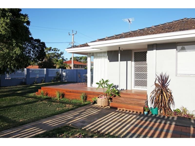 22A Wiluna Avenue, White Gum Valley WA 6162