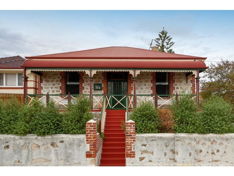 24 Hampton Road, Fremantle WA 6160