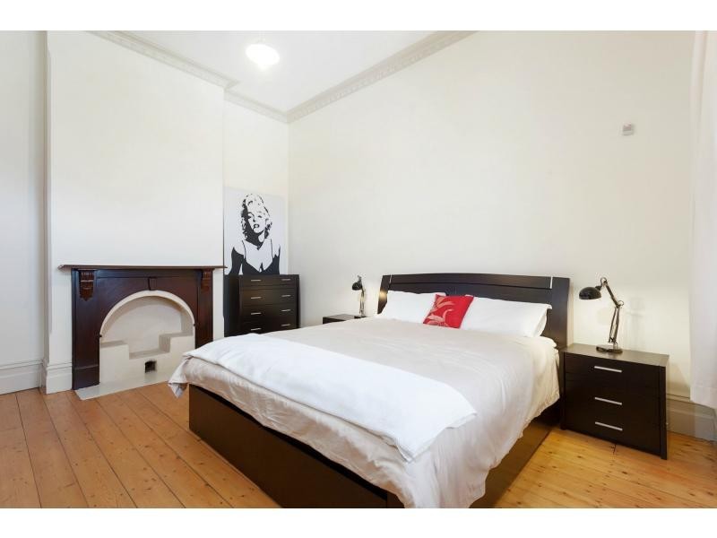24 Hampton Road, Fremantle WA 6160