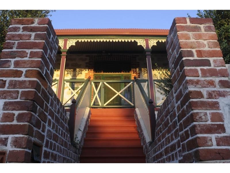 24 Hampton Road, Fremantle WA 6160
