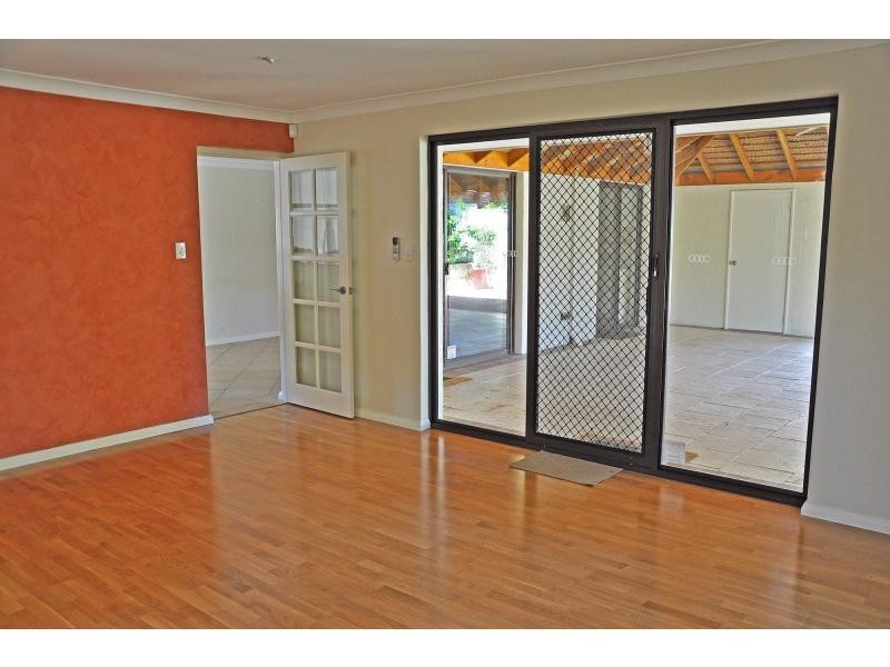 15 Arnold Street, Kardinya WA 6163